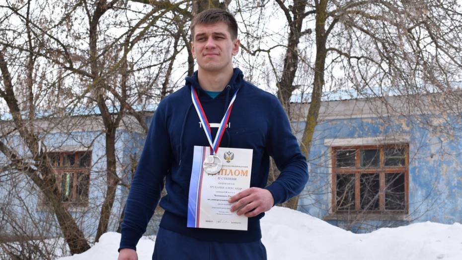 Семилукский спортсмен завоевал «серебро» на чемпионате России по универсальному бою