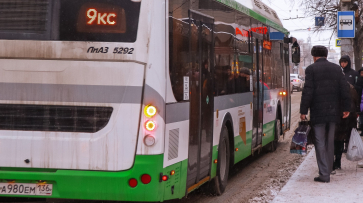 В Воронеже на улице Ломоносова пассажир избил водителя автобуса