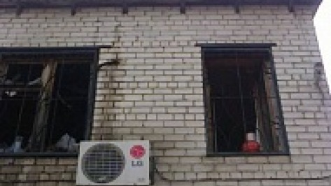 Пожар на продуктовом складе в Воронеже потушили 23 спасателя