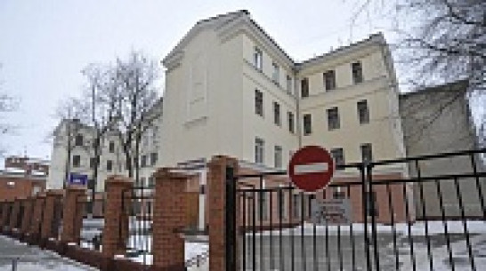 Губернатор Алексей Гордеев: воронежскую школу № 37 закрывать не будут