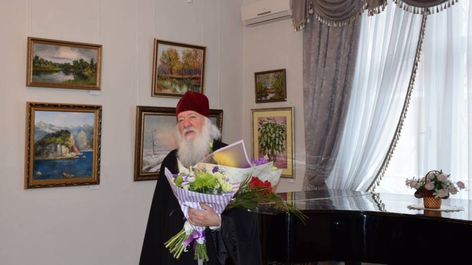 В Борисоглебске открылась выставка священника Стефана Домусчи