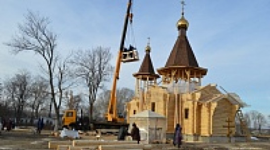 В эртильском селе освятили кресты для куполов строящегося храма