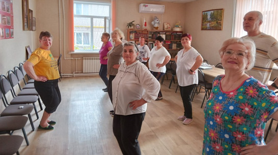 Лискинских пенсионеров позвали на бесплатные занятия оздоровительной гимнастикой и танцами