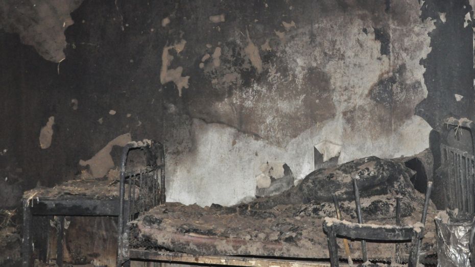 В Репьевском районе при пожаре погибла 95-летняя женщина