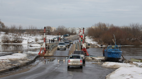 Движение по понтонному мосту в Воронежской области возобновили