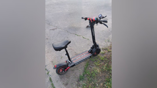 Под Воронежем дети на электросамокате пострадали в ДТП с иномаркой