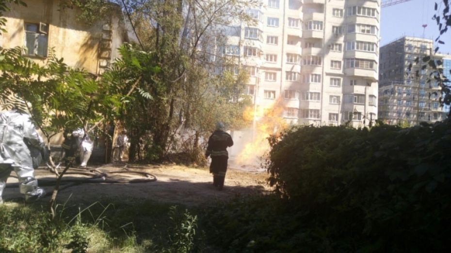 Воронежские спасатели сняли на видео последствия прорыва газовой трубы 