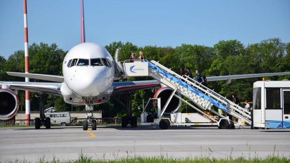 СМИ: Самолет рейса «Пермь-Москва» приземлился ночью в воронежcком аэропорту