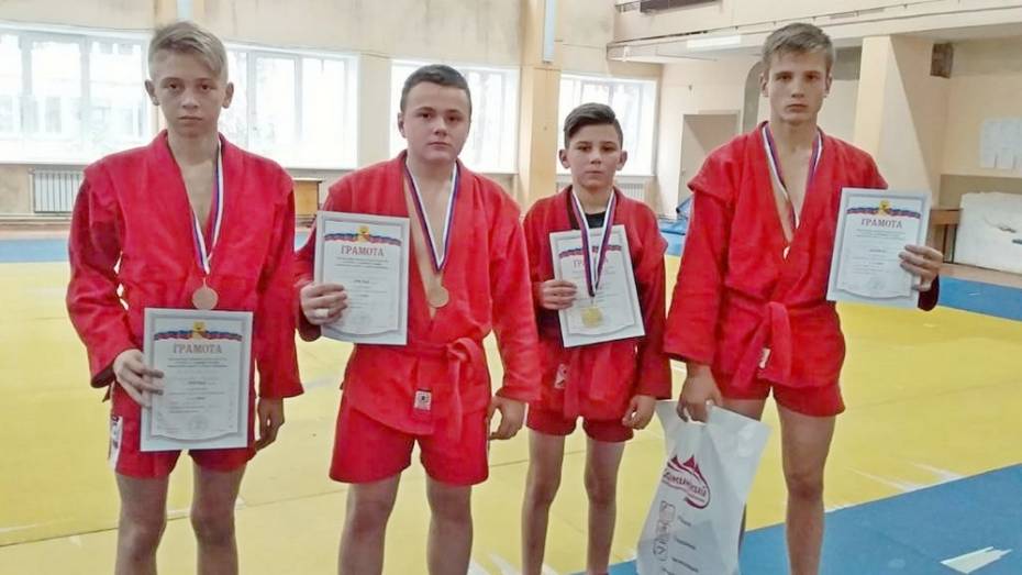 Таловские самбисты завоевали 2 золотые медали на открытом первенстве Воронежа