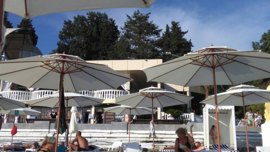 Половина офисных работников Воронежской области провели отпуск в России