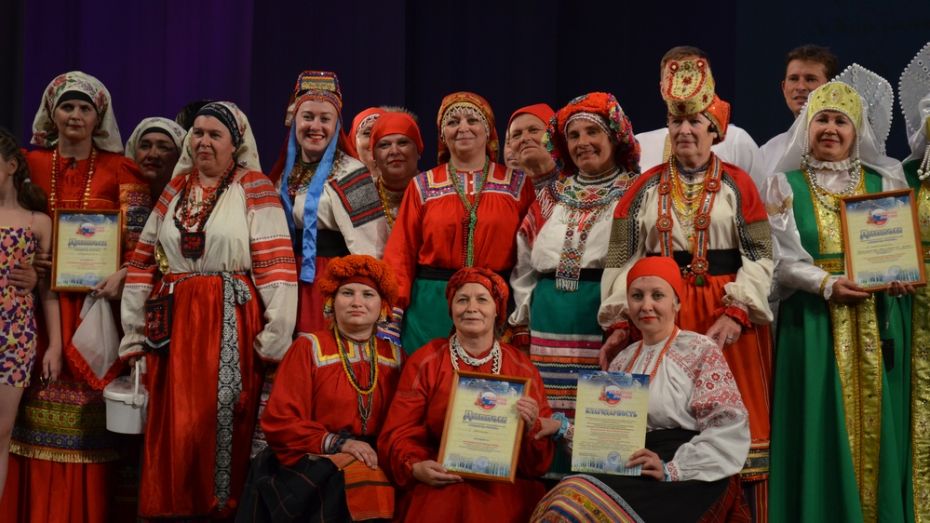Репьевские артисты победили в межрегиональном театральном конкурсе «Символы России»