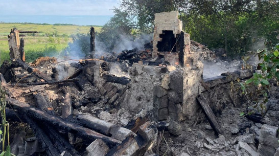 В кантемировском селе Куликовка при пожаре погиб 39-летний хозяин дома