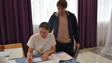 В Грибановском районе в участковой избирательной комиссии работает молодая семейная пара