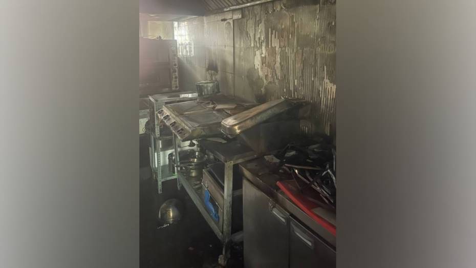 Воронежцам показали последствия пожара в бистро-баре на проспекте Революции