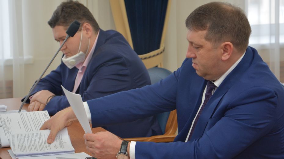 Воронежские депутаты внесли коррективы в главный финансовый документ облцентра