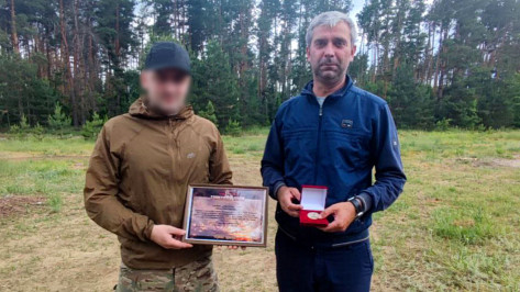 Участники СВО поблагодарили жителей лискинского села Нижний Икорец за древесину для блиндажей