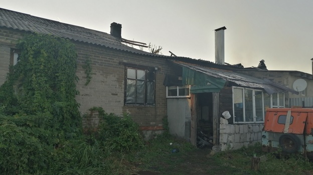 В Боброве при пожаре в 4-квартирном доме погиб 62-летний мужчина