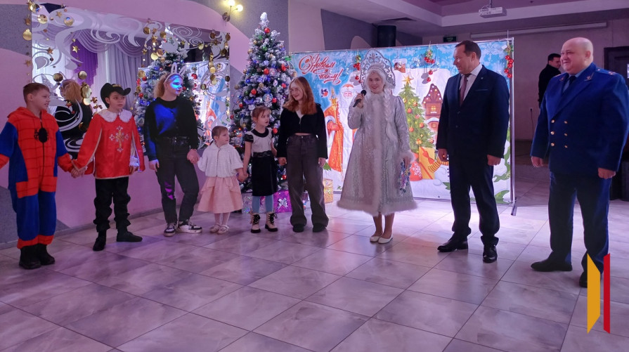 В Хохольском районе исполнили детские мечты в рамках акции «Елка желаний»