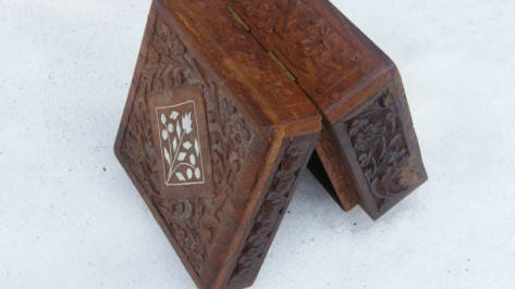 Житель Воронежской области сдал в ломбард зубную коронку матери