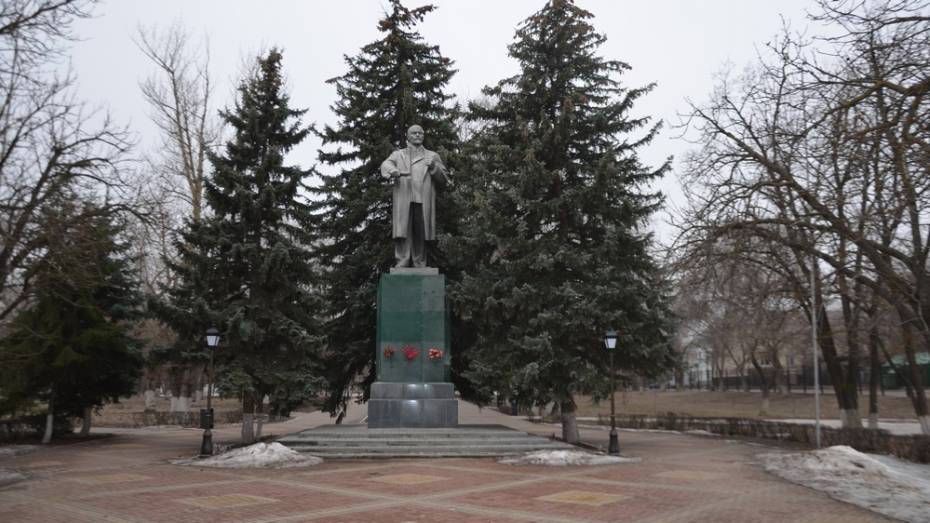 Памятник Ленину в Павловске отремонтируют за счет недобросовестного подрядчика
