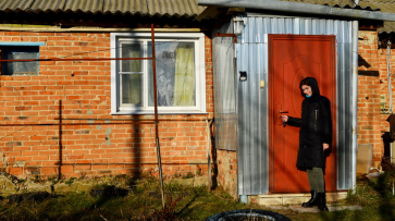 Многодетной семье погорельцев из Петропавловского района помогли приобрести жилье