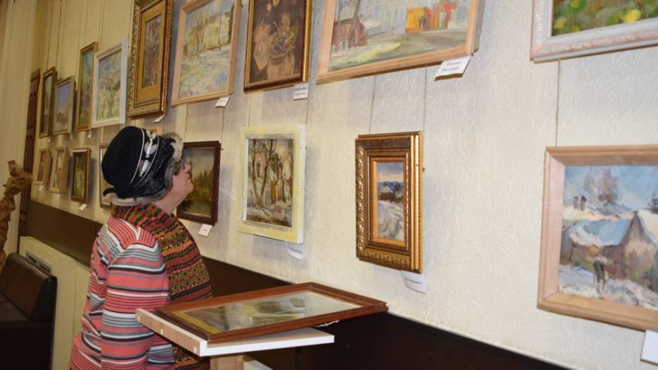 В Борисоглебске открылась выставка местного художника «Очерки из прошлого»