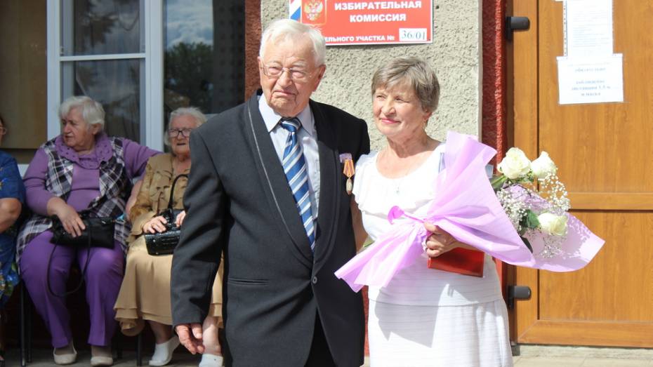 В Таловском районе сочетались браком 89-летний жених и 65-летняя невеста