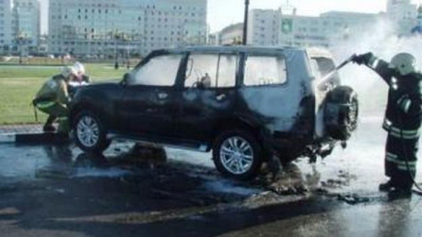 В Белгороде мужчина сгорел в автомобиле, принадлежащем жительнице Воронежа
