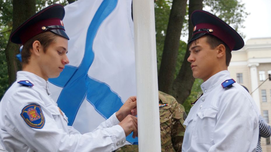 В Воронеже поднимут Андреевский флаг на затонувшем в водохранилище судне