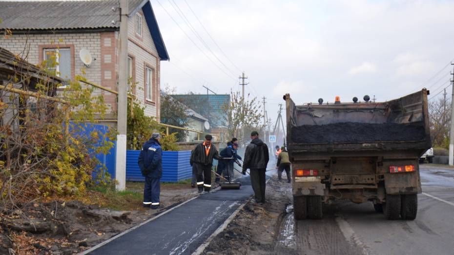 В Верхнемамонском районе на строительство тротуаров в 2 селах потратят более 3 млн рублей