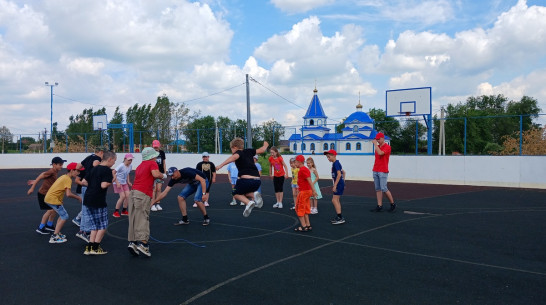 Почти 90 процентов репьевских школьников отдохнут летом в лагерях с дневным пребыванием