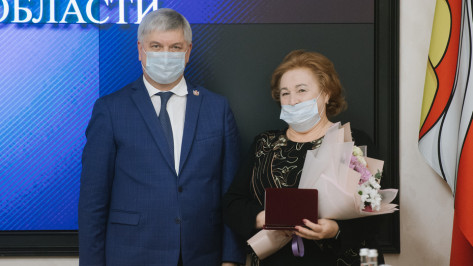 Воронежский губернатор вручил государственные и областные награды