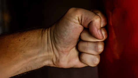 В Воронежской области мужчина сломал обидчице челюсть и 8 ребер