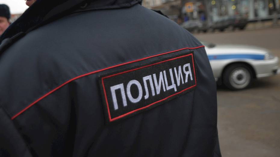 Экс-полицейский из Воронежа копил штрафы на незарегистрированной машине тестя