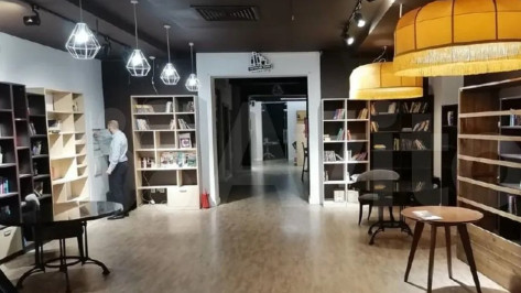 Помещение бывшего книжного клуба в Петровском Пассаже продают за 140 млн рублей