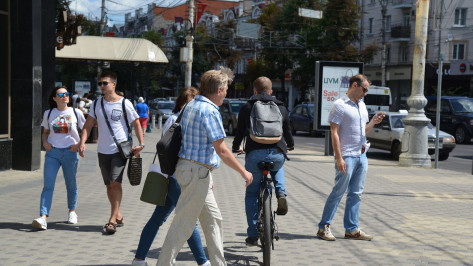 Нет взаимоуважения. Кто прав в конфликте пешеходов, велосипедистов и автомобилистов в Воронеже