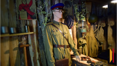 Два музея в Кирпичах. В подгоренском хуторе обустроили блиндаж и избу русского быта