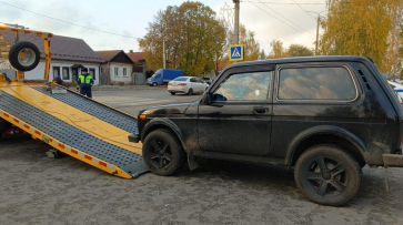 В Воронежской области должник на 6 часов заперся в машине от судебных приставов