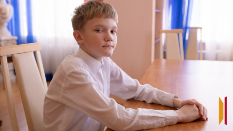 «Мама быстро отдала мне пакет с продуктами и ушла»: 14-летний Саша из воронежского детского дома ищет новую семью