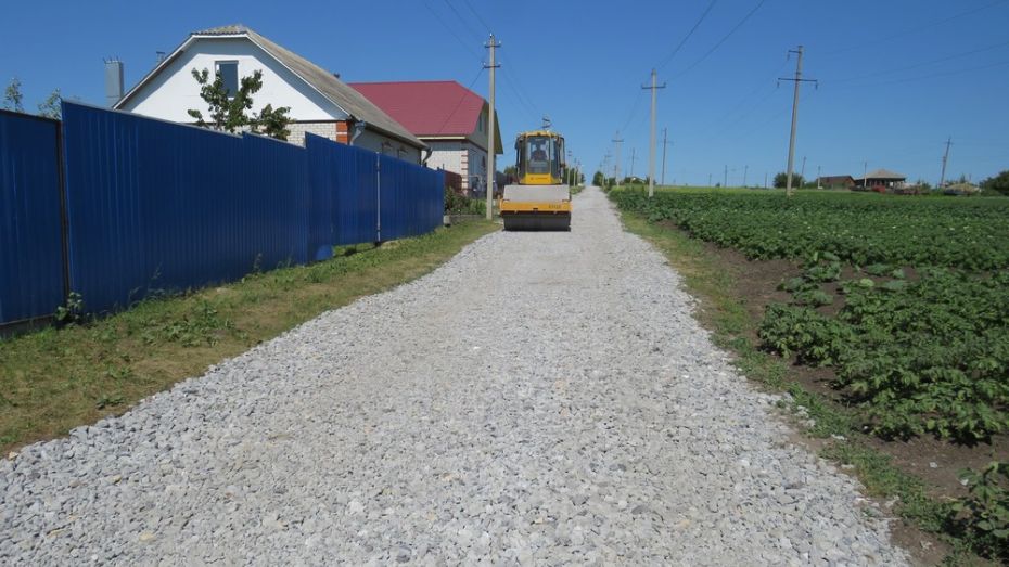 В Нижнедевицком районе отремонтируют более 11,5 км дорог