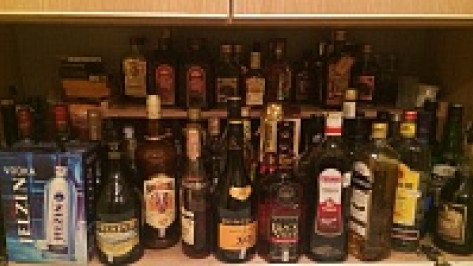 В Лискинском районе девушка украла у знакомого коллекцию дорогого алкоголя