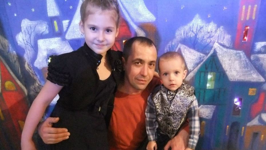 Под Воронежем семья 4-летнего мальчика с туберкулезом костей попросила помощи 