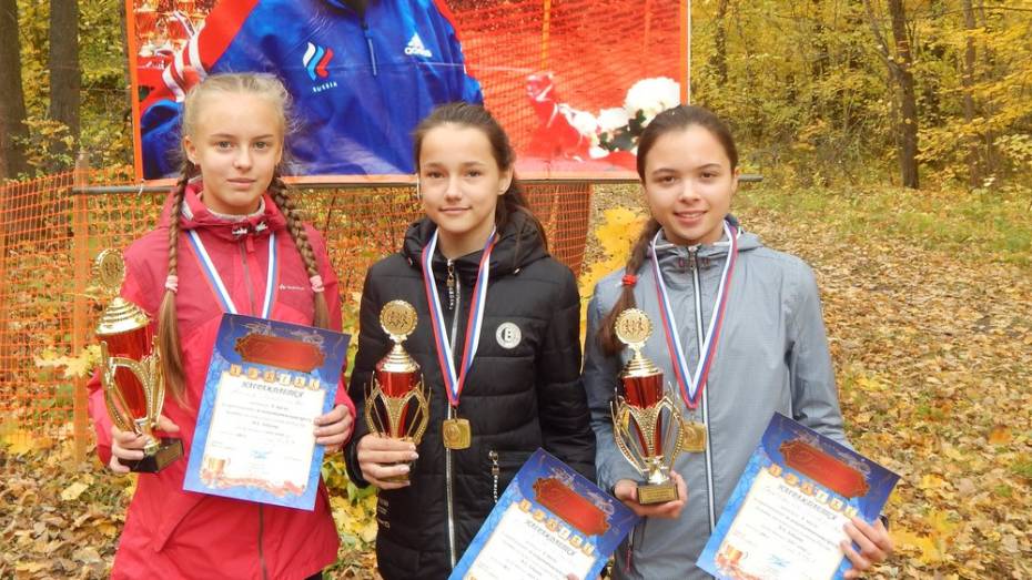 Аннинские спортсменки выиграли 3 «золота» на межрегиональном кроссе в Борисоглебске