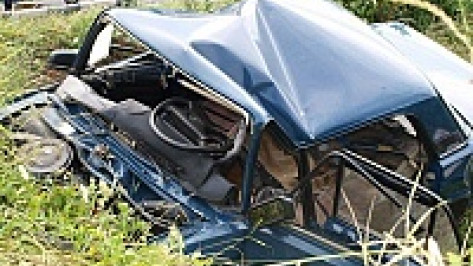 В Новохоперском районе при опрокидывании «ВАЗа» пассажир погиб, водитель ранен