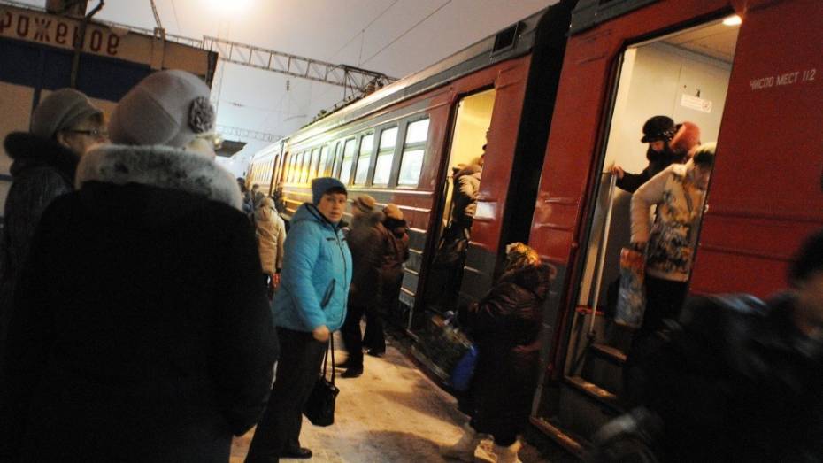 Транспортная полиция предостерегла жителей Воронежской области от покупки еды в поездах