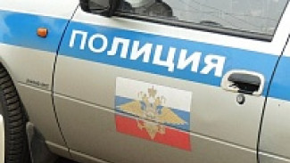 Раненных в ДТП под Павловском женщину с младенцем спасли подгоренские полицейские