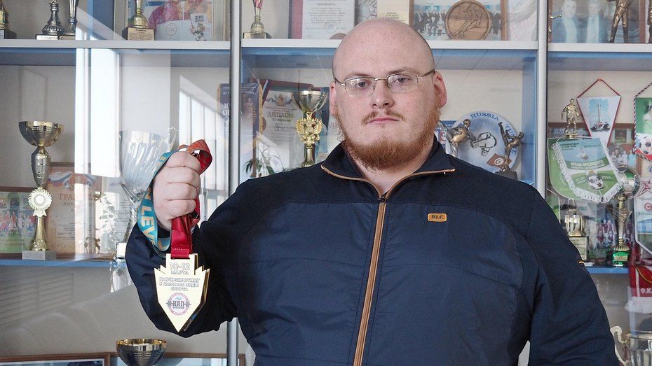 Бутурлиновский тяжелоатлет завоевал 2 «золота» на соревнованиях по силовым видам спорта