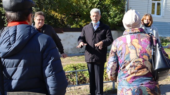 Эксперты вместе с чиновниками прогулялись по Севастьяновскому съезду в Воронеже
