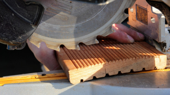 Отрезало все пальцы: названа причина несчастного случая на воронежском предприятии