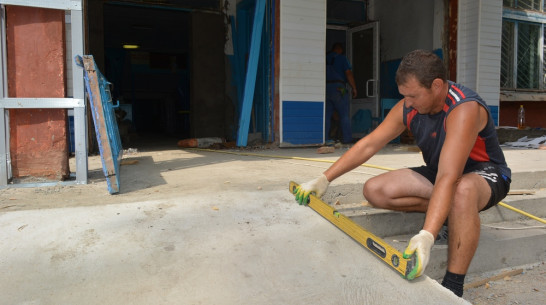 Одну из нижнедевицких школ переоборудуют для удобства детей-инвалидов